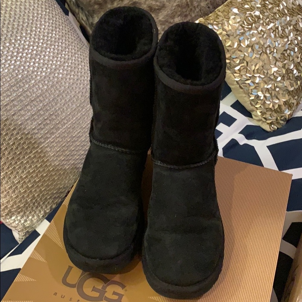 Ugg Classic short Boots - EUC